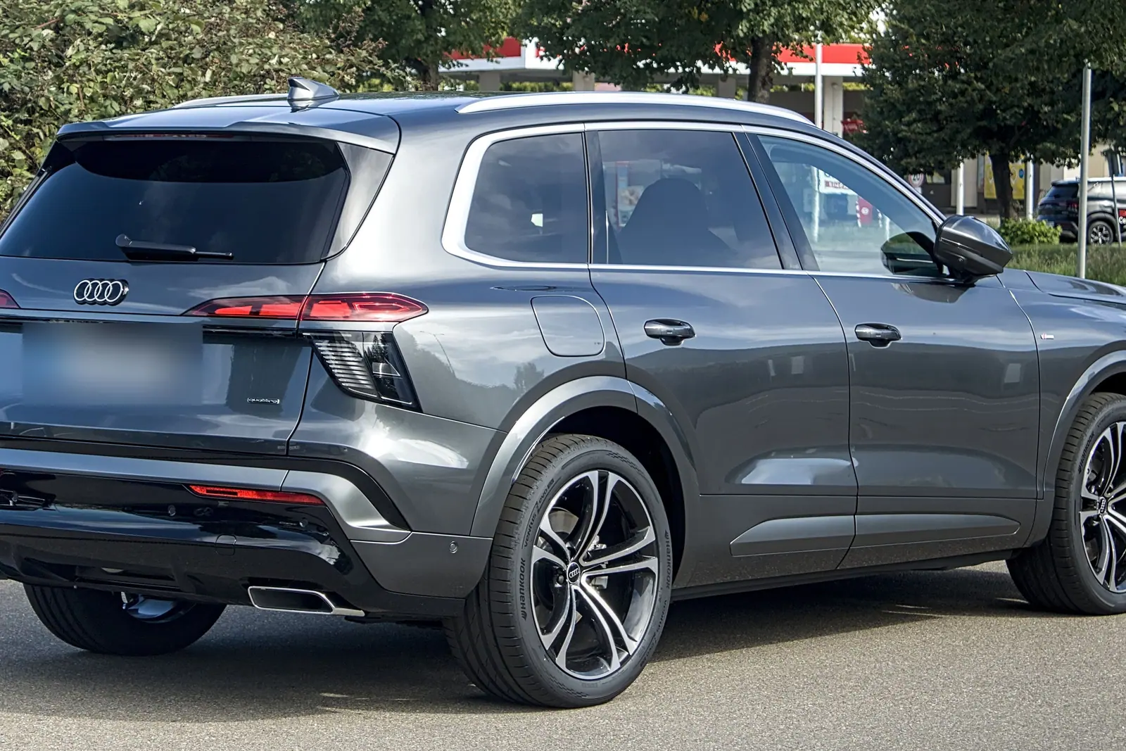 Audi Q7 de troisième génération vu de trois quarts arrière